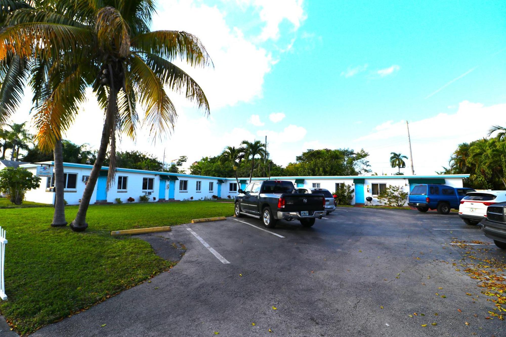 Hallandale Beach Motel With Free Parking And Full Kitchen ! No Extra Fees! Accepting Cash! Extérieur photo